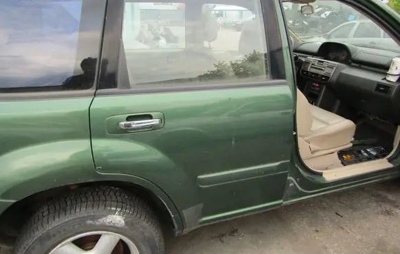 Nissan X-Trail T30 Rear door 