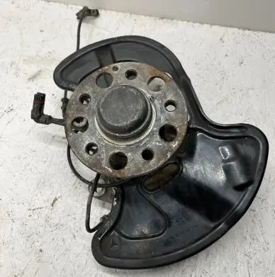Mercedes-Benz C W204 Front wheel hub spindle knuckle 20402