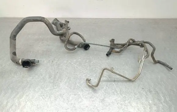 Volkswagen Golf VII Engine coolant pipe/hose 5Q0121049AC 5Q0122101AR 04E122447K