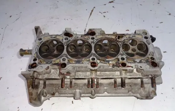 Engine head