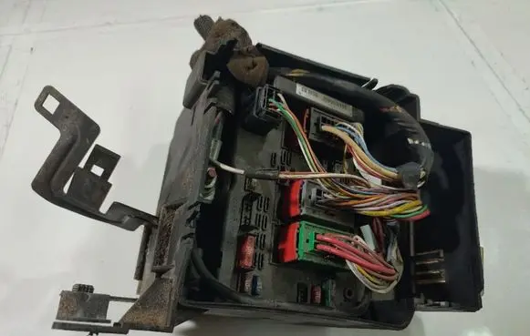 Peugeot 406 Fuse box set 9644038680