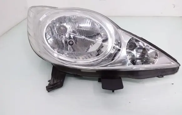 Peugeot 107 Headlight/headlamp 89033104