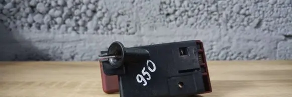 Mercedes-Benz E W211 Engine bonnet (hood) release handle
