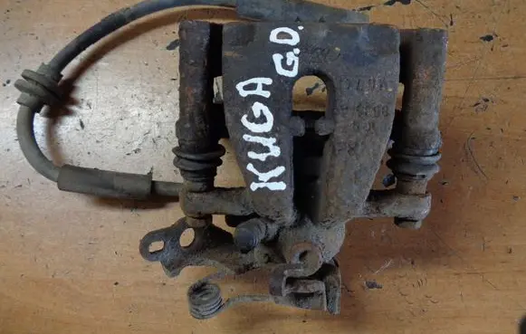Ford Kuga I Rear brake caliper