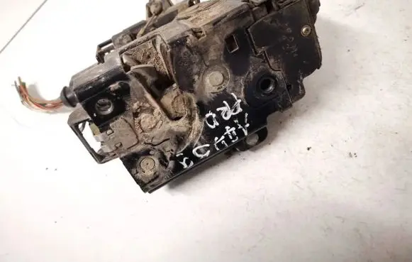 Skoda Octavia Mk1 (1U) Front door lock