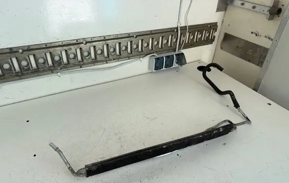 Volkswagen Transporter - Caravelle T5 Power steering radiator 7H0422885D