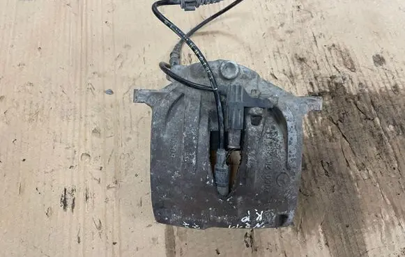 Mercedes-Benz E W211 Front brake caliper