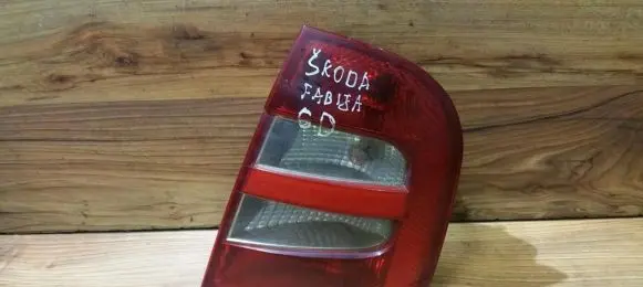 Skoda Fabia Mk1 (6Y) Rear/tail lights 6y6945096