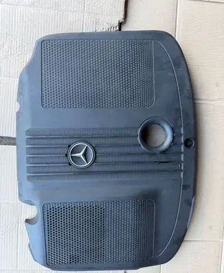 Mercedes-Benz E W212 Engine cover (trim) A6510101467 BBP187801