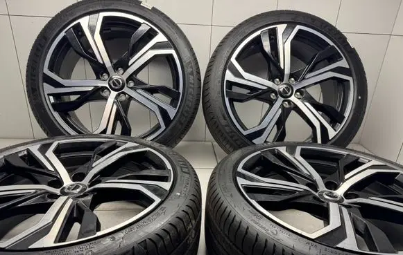 Volvo V60 R19 alloy rim 