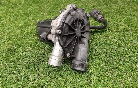 Volkswagen Jetta VI Secondary air pump 