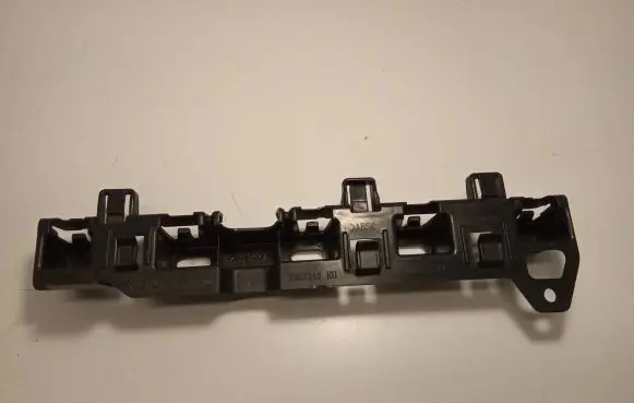 BMW 5 G30 G31 Front bumper mounting bracket 7387342
