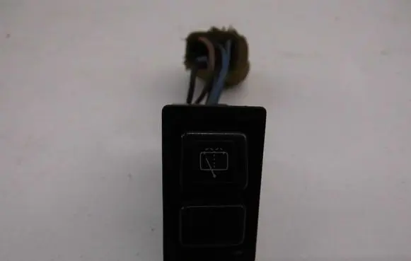 Isuzu Trooper Windscreen/window heater switch 
