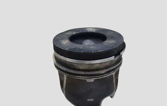 Ford Focus C-MAX Piston