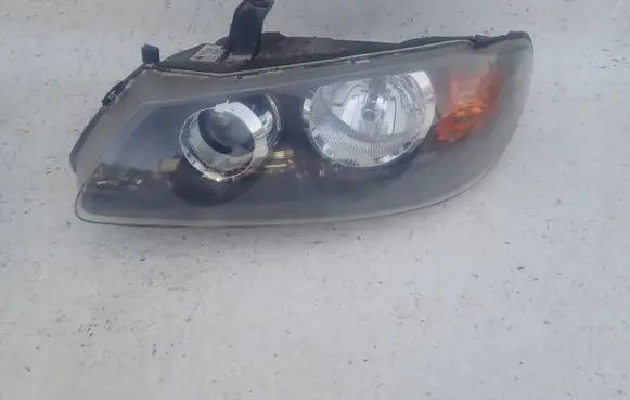 Nissan Almera N16 Headlight/headlamp