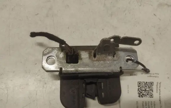 Volkswagen Polo IV 9N3 Tailgate/trunk/boot lock/catch/latch 6Q6827505E