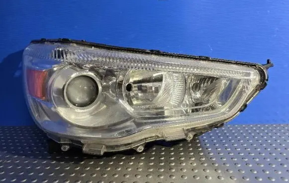 Mitsubishi ASX Headlight/headlamp 8301C872