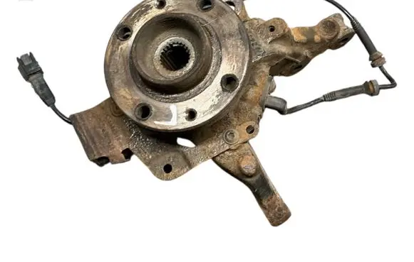 Renault Clio IV Front wheel hub spindle knuckle 