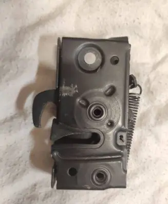 Volvo S60 Engine bonnet/hood lock/catch 32226109