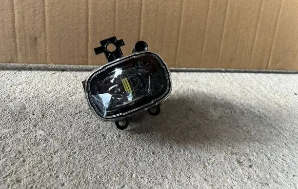 Renault Clio V Front fog light 261504122R