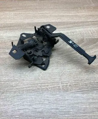 Volkswagen PASSAT B5 Engine bonnet/hood lock/catch 3B0823509K