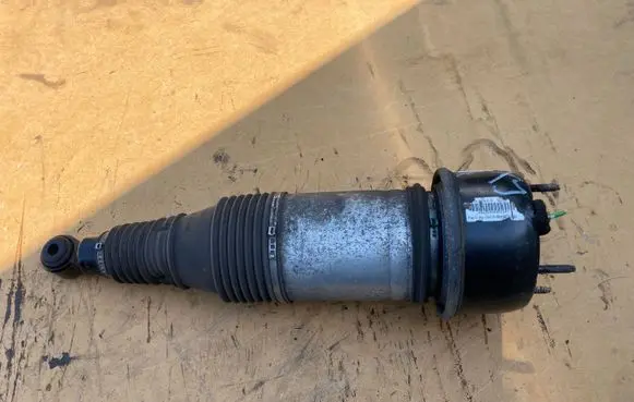 Jaguar XJ X351 Rear shock absorber/damper CW935A96