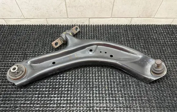 Renault Koleos II Front lower control arm/wishbone