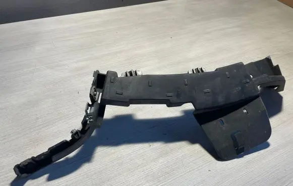 Peugeot Traveller Front bumper mounting bracket 1594334X