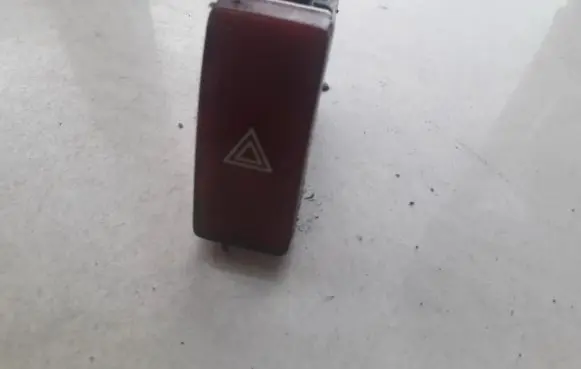 Honda CR-V Hazard light switch M33808