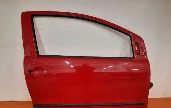 Volkswagen Fox Front door 5Z3831312