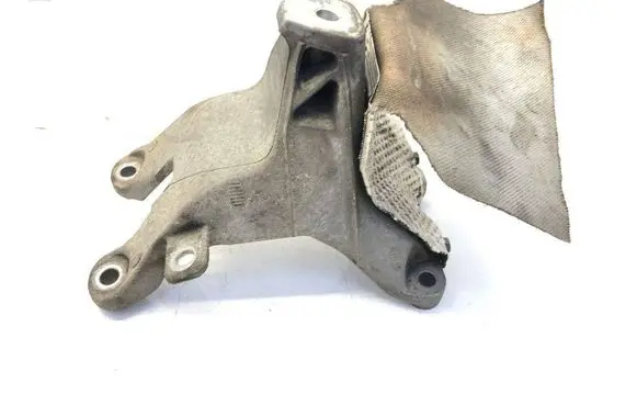Audi A4 S4 B8 8K Engine mount bracket 8K0199388E RA7PT AI995W7