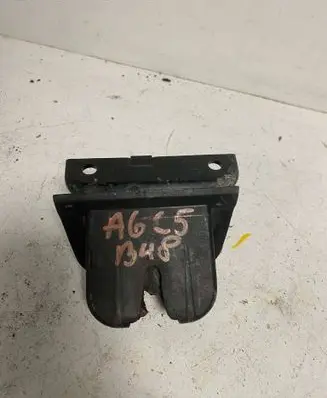 Audi A6 S6 C5 4B Tailgate/trunk/boot lock/catch/latch 4B9827520