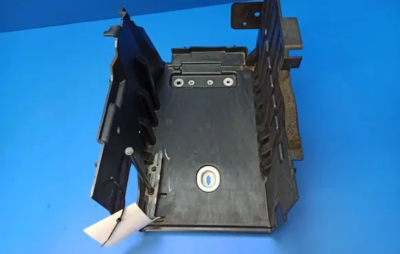 Land Rover Evoque II Battery box tray K8D210723A