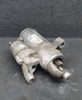 Audi A6 C7 Starter motor 04L911021 0001174404
