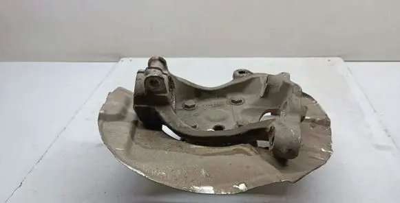 BMW 5 E60 E61 Front wheel hub spindle knuckle 6760954