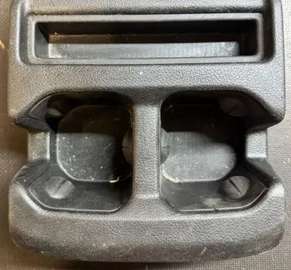 Jeep Grand Cherokee WL Cup holder back 6XV73TX7AA 00099627 01262022