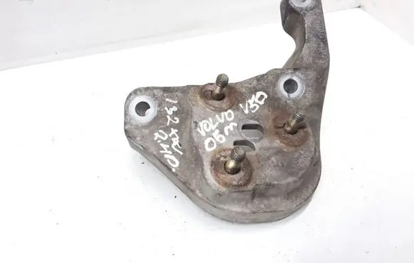 Volvo V50 Engine mounting bracket 30778783