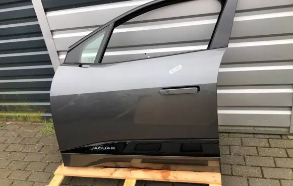 Jaguar I-Pace Front door