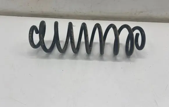 Lexus ES VII XZ10 Rear coil spring