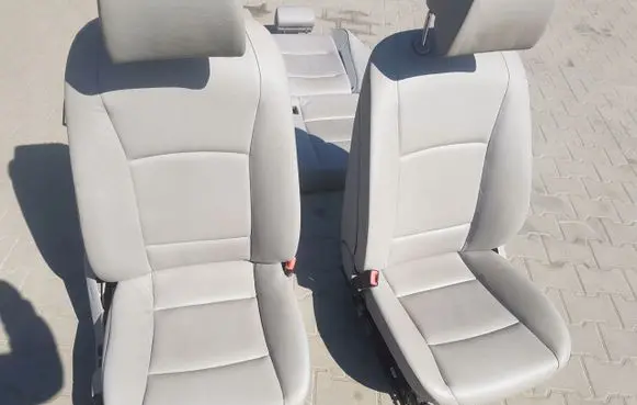 Seat set