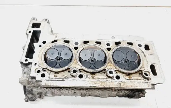 Mercedes-Benz C W204 Engine head R2720162501