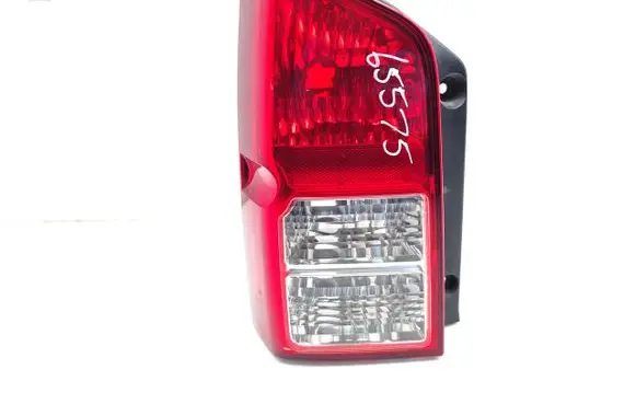 Nissan Pathfinder R51 Rear/tail lights 22016550