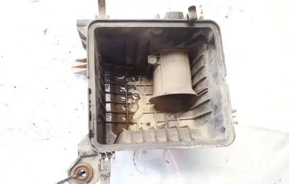 Hyundai i30 Air filter box 