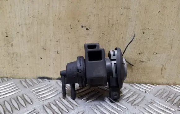 Nissan Qashqai Turbo solenoid valve 8200575400