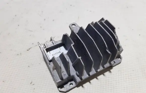 Mercedes-Benz C W205 Voltage converter/converter module 1305715204DDD 1305715204