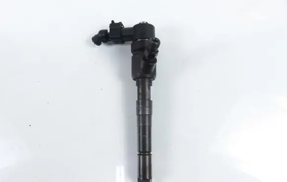 Opel Astra H Fuel injector 0445110183
