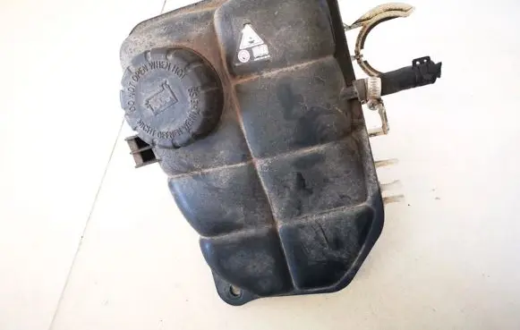 Mercedes-Benz CLC CL203 Coolant expansion tank/reservoir 2035000049