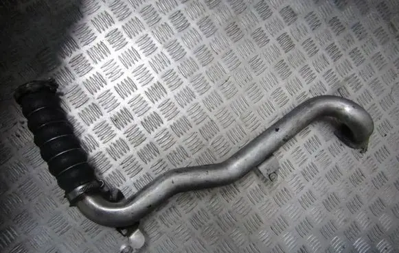 Audi A8 S8 D3 4E Intercooler hose/pipe 057145958d