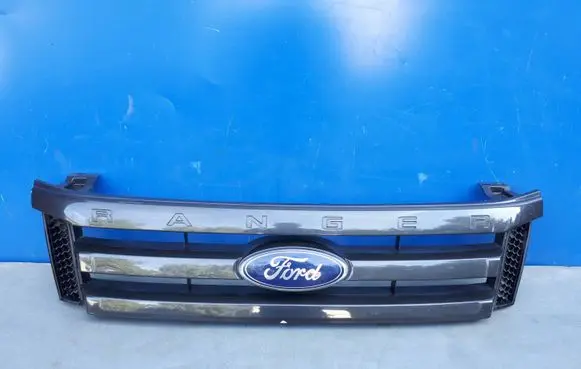Ford Ranger Front bumper upper radiator grill AB398178AD