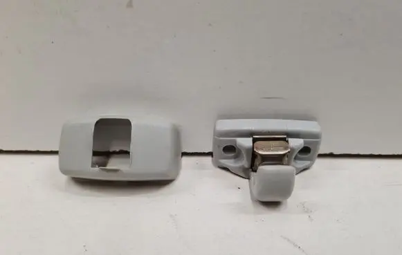 Volkswagen PASSAT B5.5 Sun visor clip/hook/bracket 3B0857563 3B0857561B